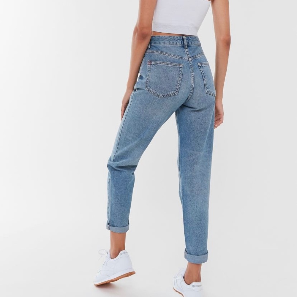 BDG Urban Outfitters Mom High Rise Jeans with Distressing Size 25